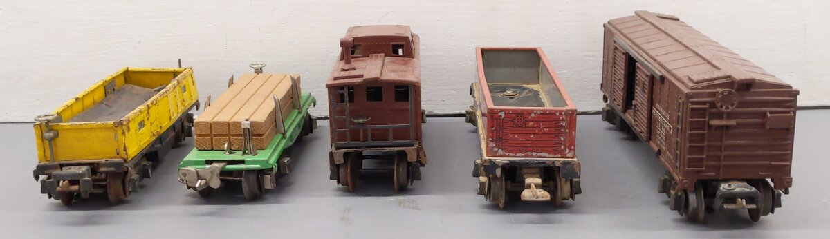 Lionel Vintage O Prewar Freight Cars #61100,651,477618,3652,2677 [5] VG
