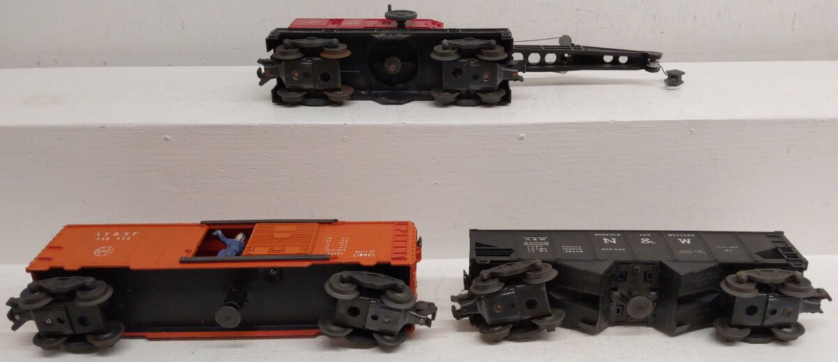 Lionel O Gauge Assorted Freight Cars; 348425, 22000, 6560, [3] VG