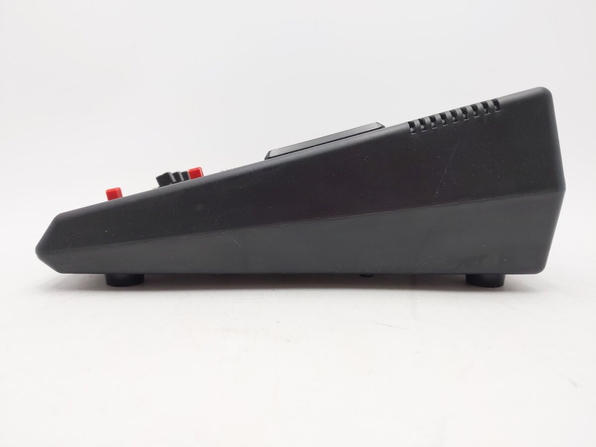 MRC 2000 HO DCC Command 2000 w/ Walkaround Controller EX