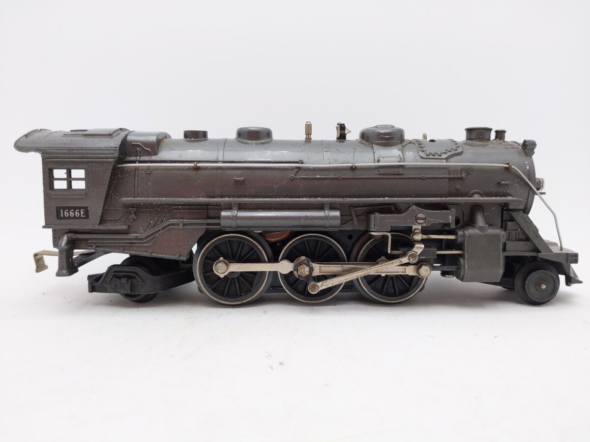 Lionel 1666E Vintage O Gray 2-6-2 Steam Locomotive EX