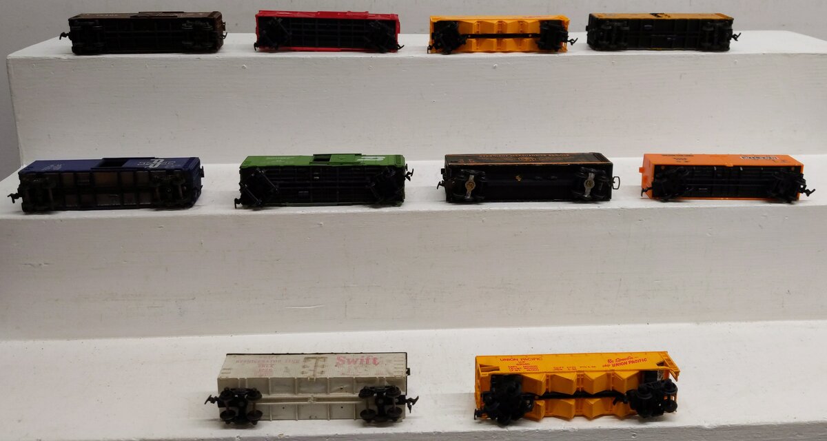 Life Like & Other Assorted HO Scale Freight Cars [10] #9134 #2996 #74005 #508590 EX