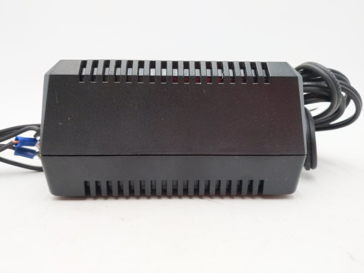 MRC AD515 Digital Command Control Accessories Power Supply EX