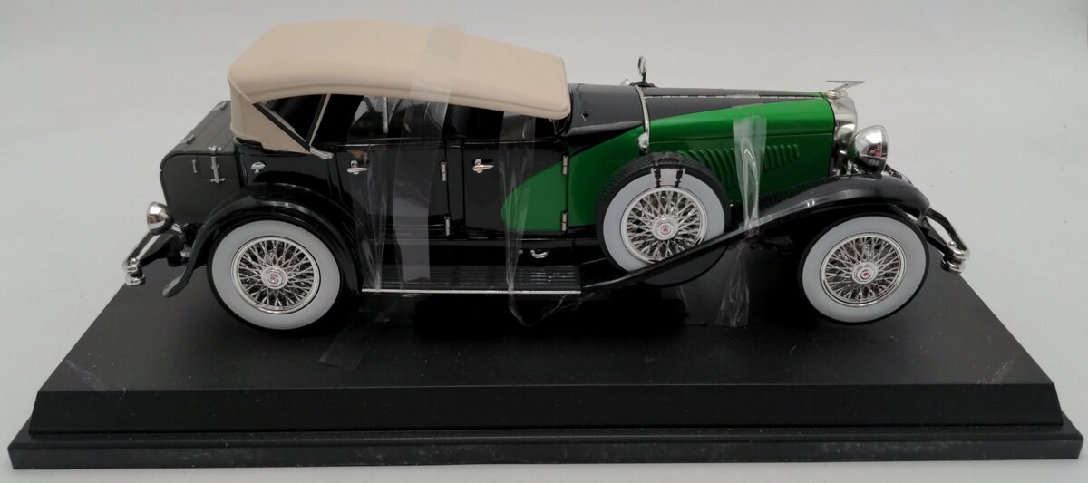 Signature Models 32310 1:32 Scale 1934 Duesenberg - Green & Black VG/Box