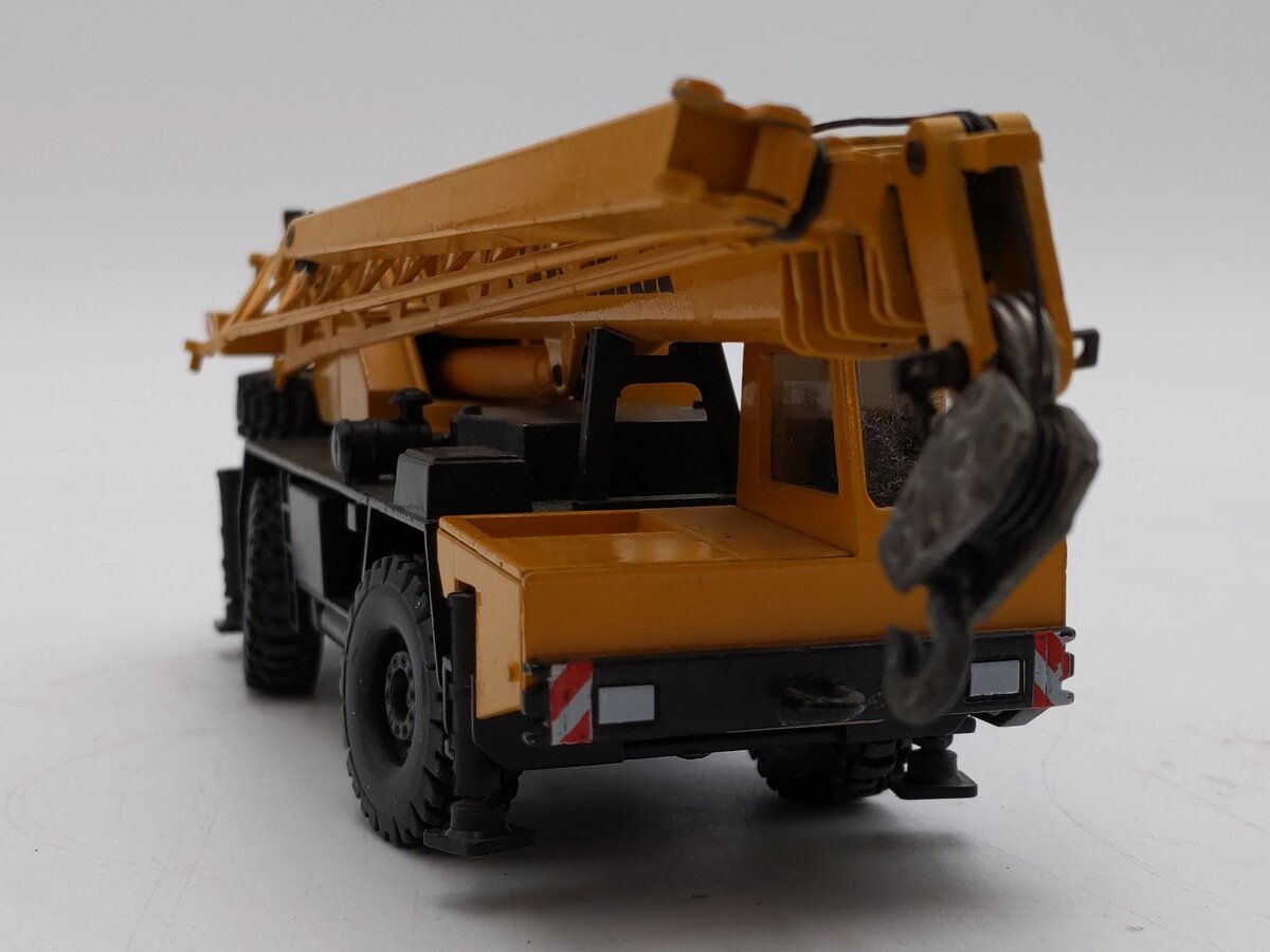 Conrad 2083 1:50 Scale Die-Cast Liebherr LTM 1025 Mobile Crane VG/Box