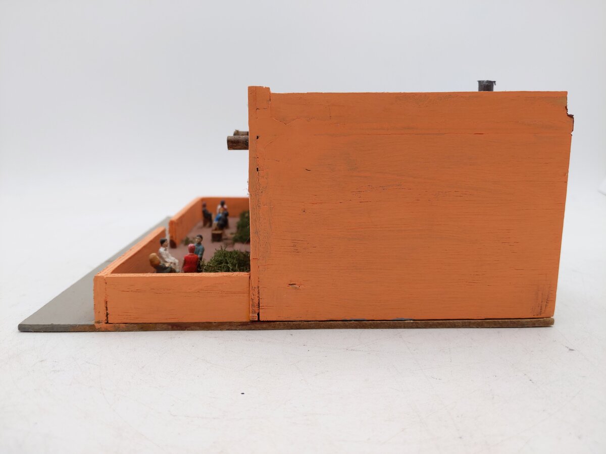 Custom HO Scale "Manuals Mexican Food" Restaurant EX