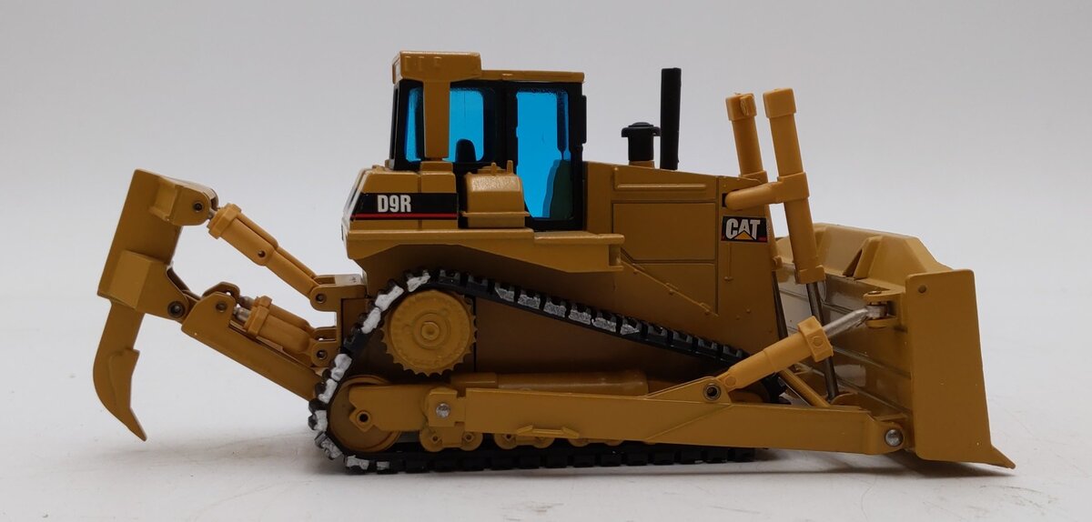NZG 451 1:50 CAT D9R Track-Type Tractor LN/Box
