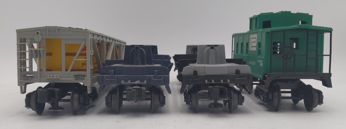 Lionel O Freight Cars: 6-16657, 6-9304, 6-9062, 6-9132 [4] VG