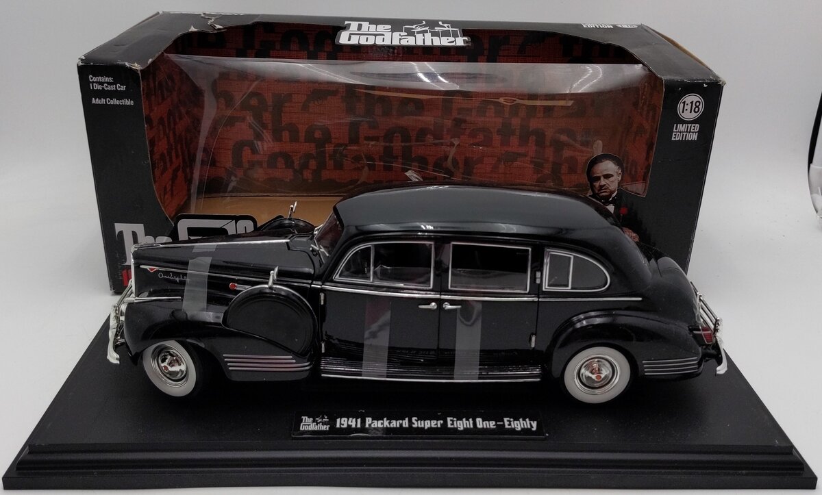 Greenlight Collectibles 12948 1:18 1941 Packard Super Eight One Hard Top LN/Box