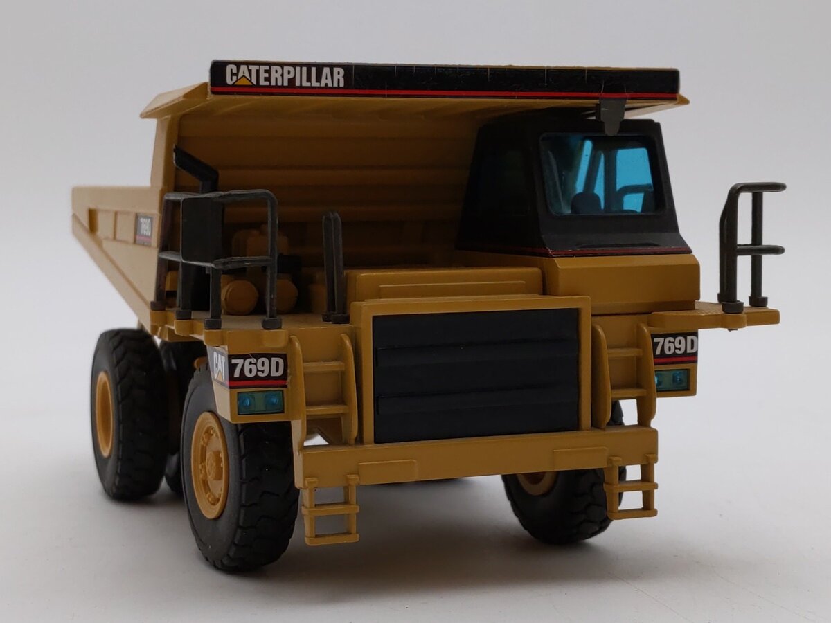 NZG 477 1:50 Die-Cast Caterpillar 769D Off-Highway Truck LN/Box
