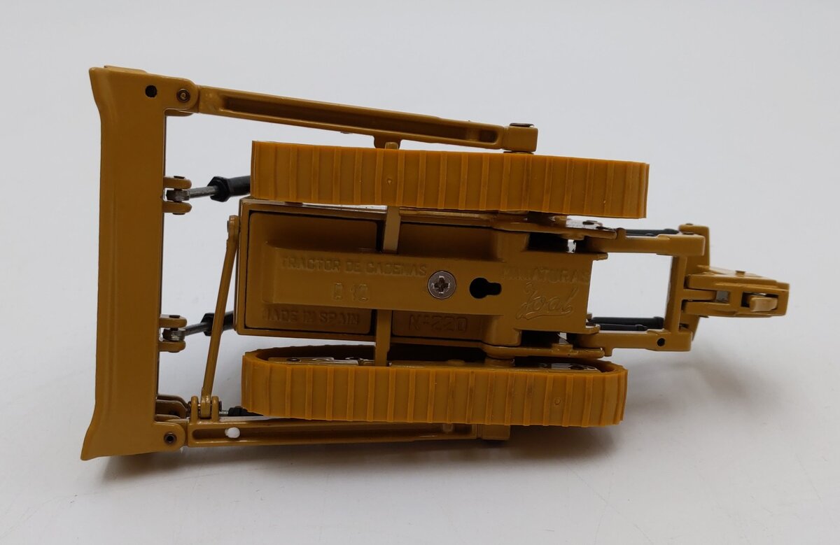 Joal 1:50 Scale Caterpillar D10N Bulldozer NIB