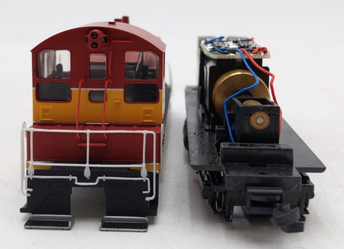 Proto 2000 21132 HO Scale Florida East Coast SW9/1200 Diesel Locomotive #226 LN/Box
