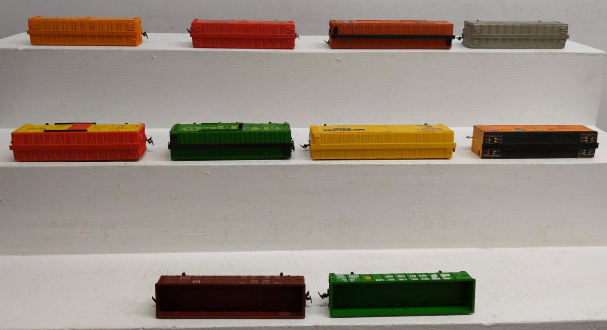Bachmann & Other Assorted HO Scale  Freight Cars [10] #59274 #2536 #397036 EX