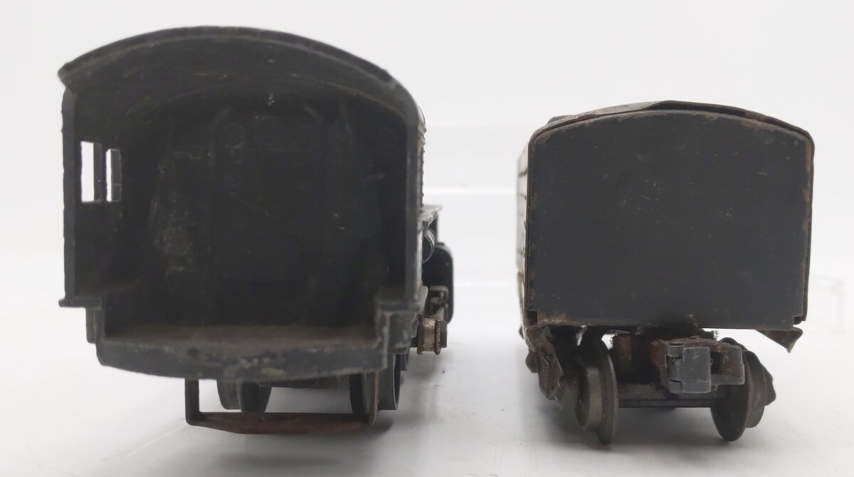 Lionel 1654 Vintage O 2-4-2 Steam Locomotive w/ 1654T Tender VG