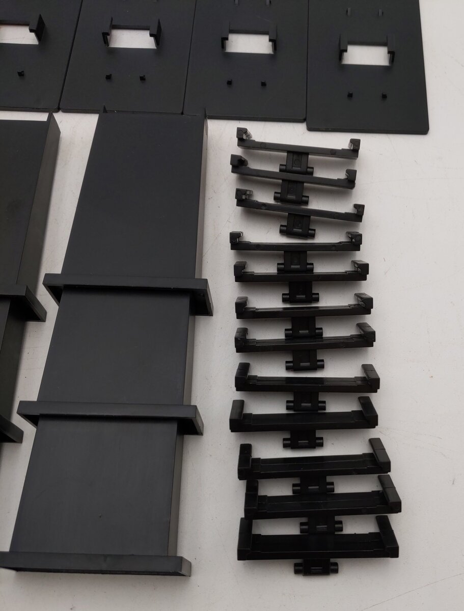 Bachmann H4595-1S001 E-z Track Pier Set (12 Piers) LN