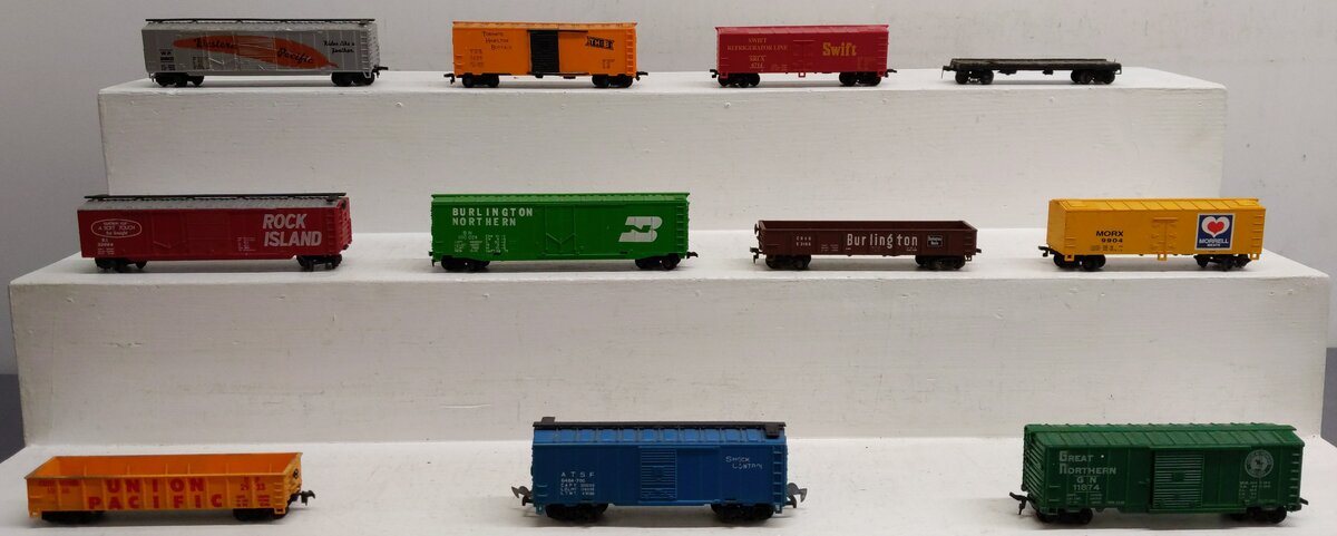 Life Like & Other Assorted HO Scale Freight Cars [11] EX
