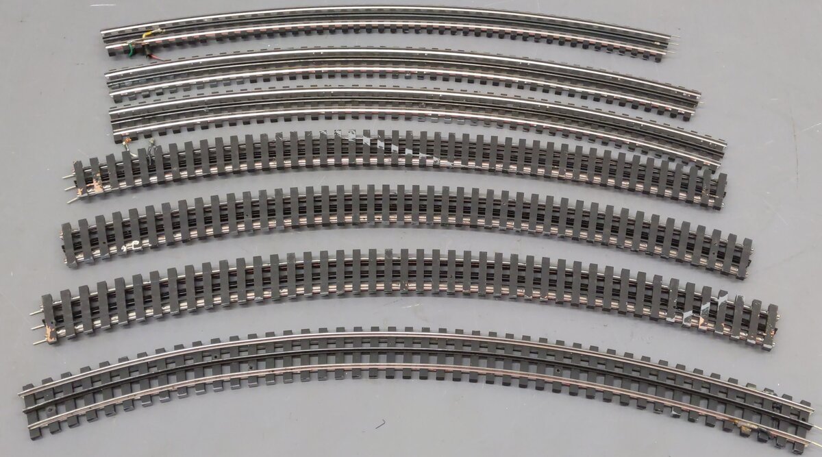 Gargraves Assorted O 3 Rail Curved Track Sections [7] EX