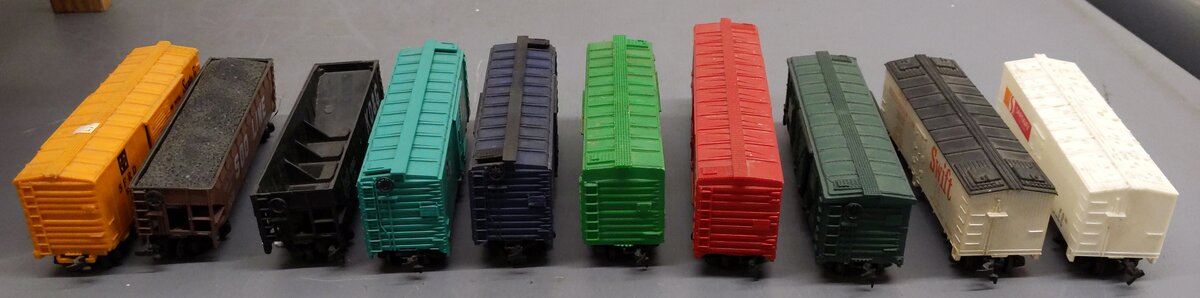 Life Like & Other Assorted HO Scale Freight Cars [10] EX