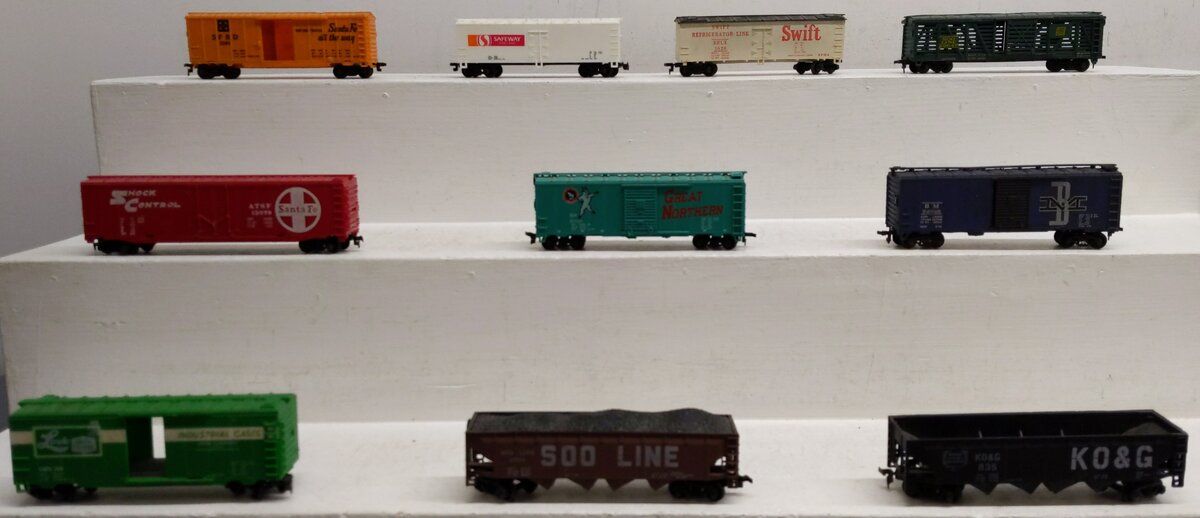 Life Like & Other Assorted HO Scale Freight Cars [10] EX