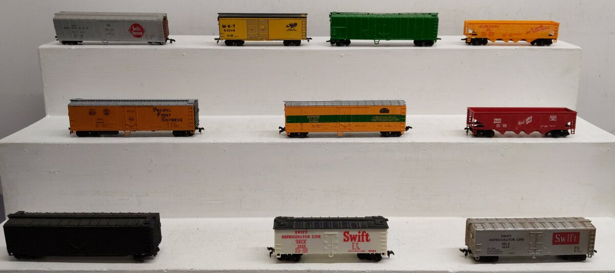 Life Like & Other Assorted HO Scale Freight Cars [10] EX