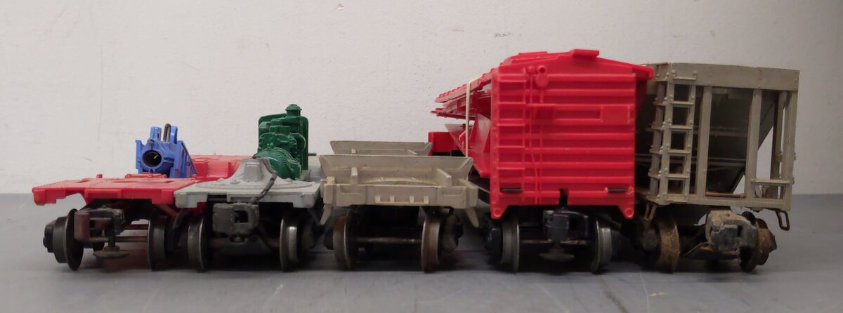 Lionel Vintage O Freight Cars: 6520, 336155, 634656, 6470, 3349 [5] VG