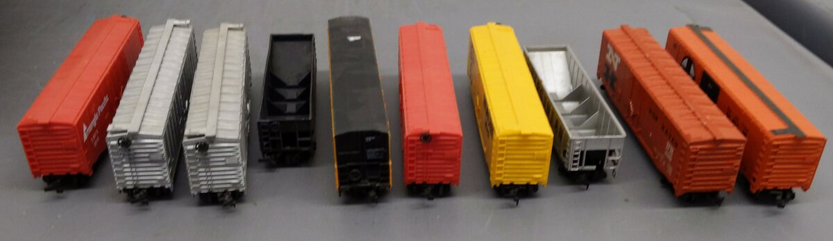 Bachmann & Other Assorted HO Scale Freight Cars [10] EX
