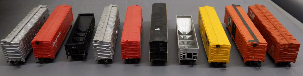 Bachmann & Other Assorted HO Scale Freight Cars [10] EX