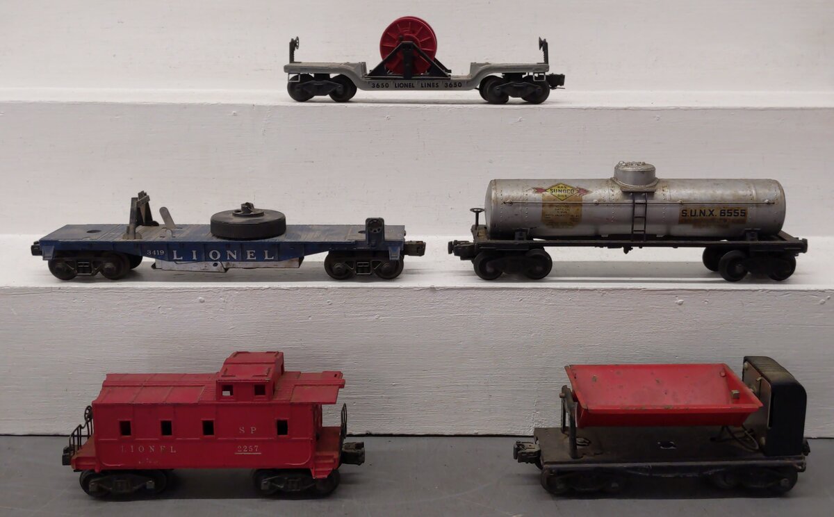 Lionel Vintage O Freight Cars: 3659, 3650, 2257, 3419, 2955 [5]