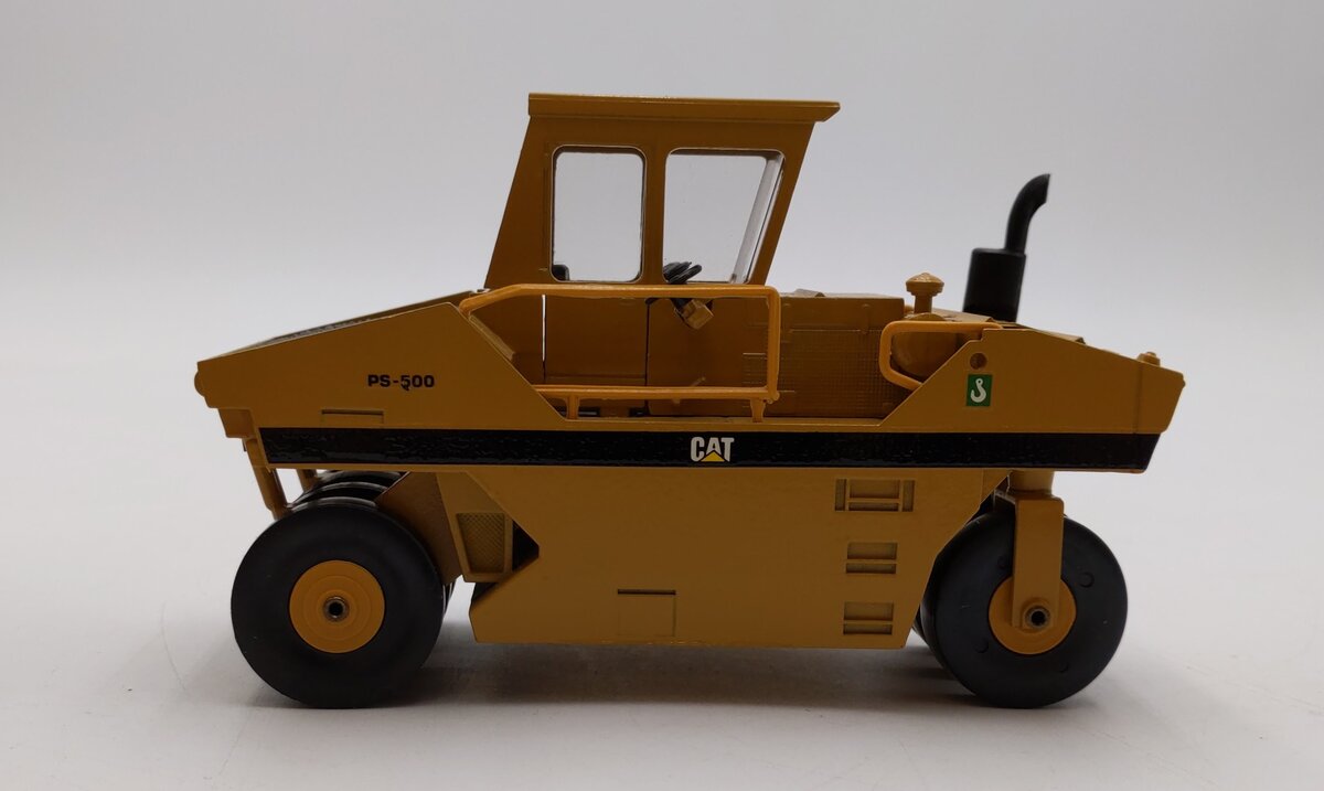 Conrad 2741 1:50 Caterpillar PS500 Rare Compactor LN/Box