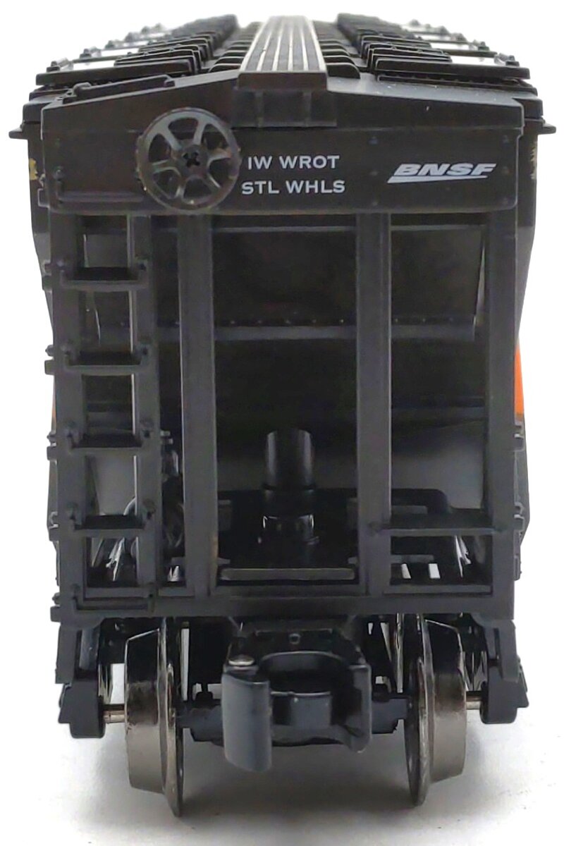 Menards 279-4570 O Gauge BNSF Covered Hopper Car #11372 LN