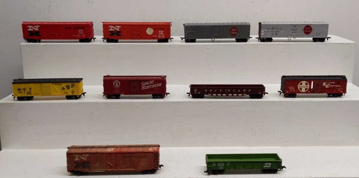 Life Like & Other Assorted HO Scale Freight Cars [10] EX