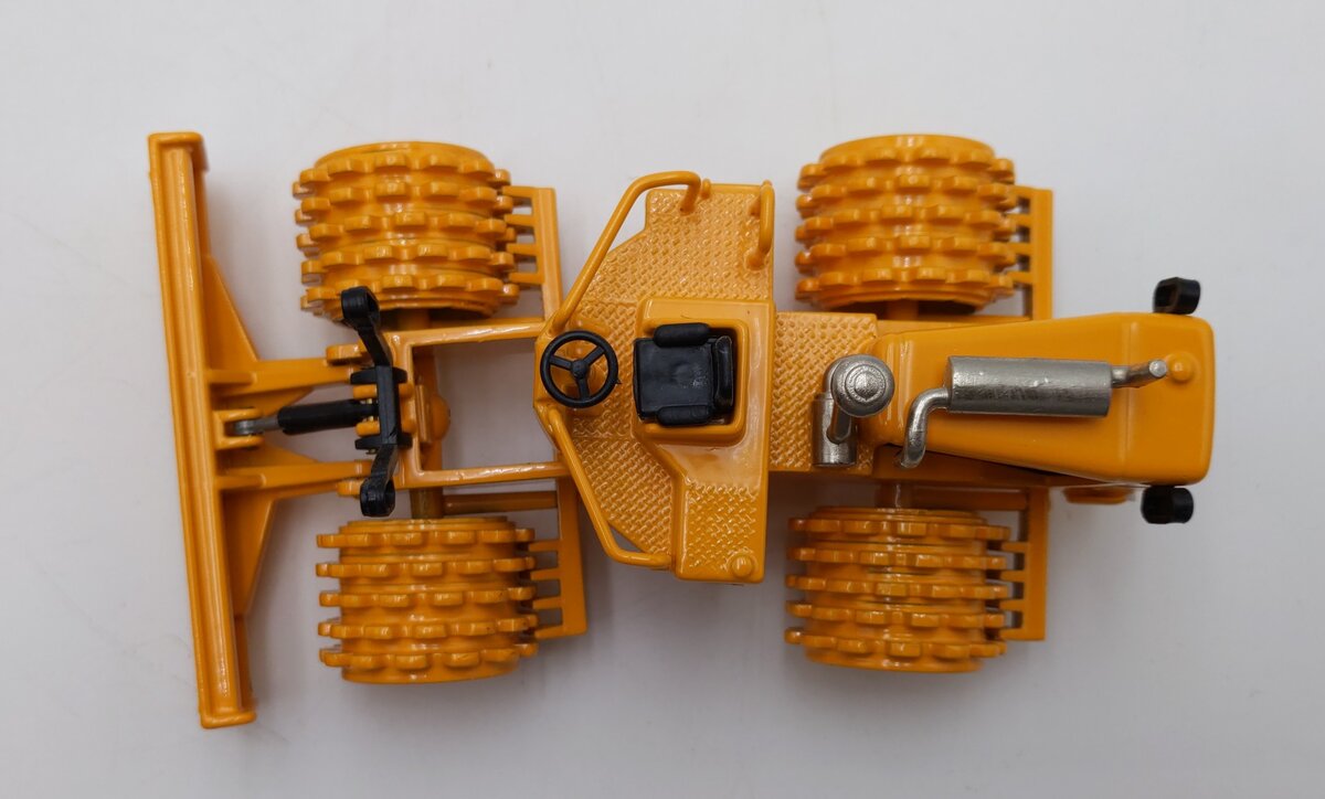 Joal 218 1:50 Die Cast Caterpillar 825 B Compactor LN/Box