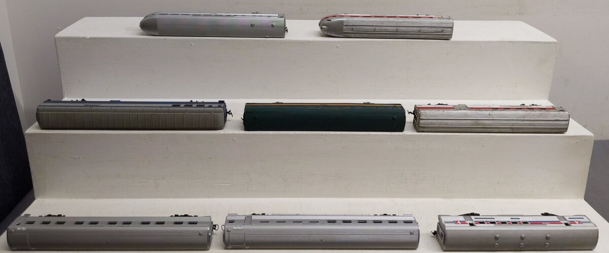 Rivarossi & Other HO Scale Passenger Cars [8] VG