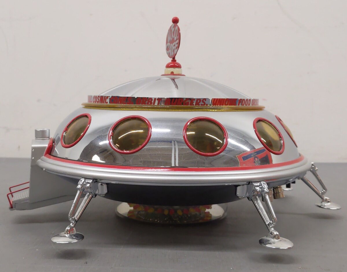 Lionel 6-32961 O Gauge Route 66 UFO Café LN/Box