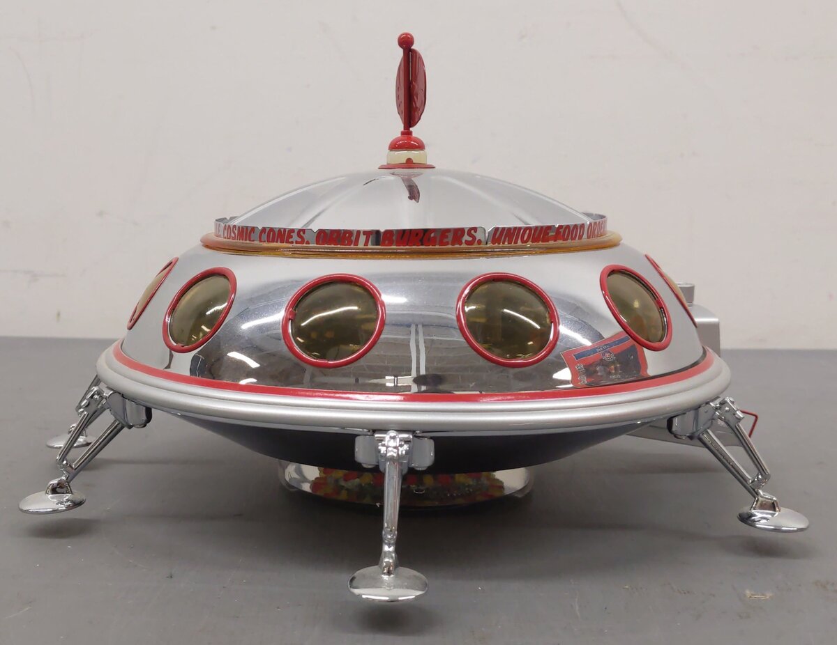 Lionel 6-32961 O Gauge Route 66 UFO Café LN/Box