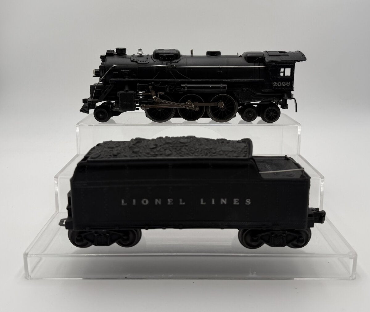 Lionel 2026 Vintage O 2-6-4 Diecast Steam Locomotive With 2466W Tender VG