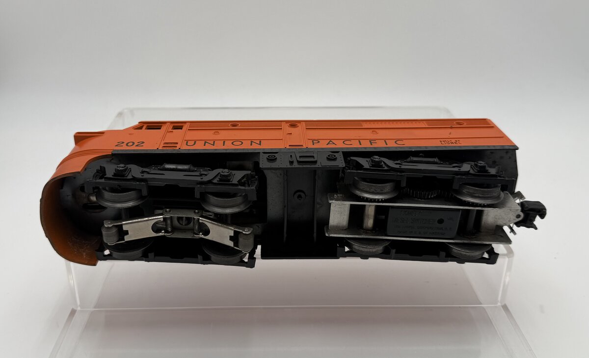 Lionel 202 Vintage O Union Pacific Alco A Powered Diesel Locomotive VG
