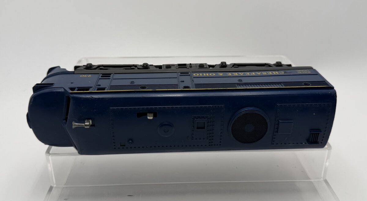 Lionel 230 Vintage O Chesapeake and Ohio Alco A Powered Diesel Locomotive VG