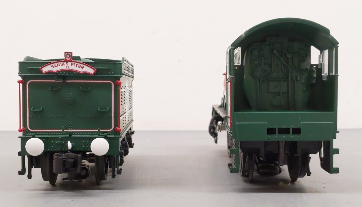 Lionel 6-38691 SANTA FLYER II 4-6-0 Steam Locomotive #2 LN/Box