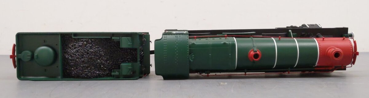 Lionel 6-38691 SANTA FLYER II 4-6-0 Steam Locomotive #2 LN/Box