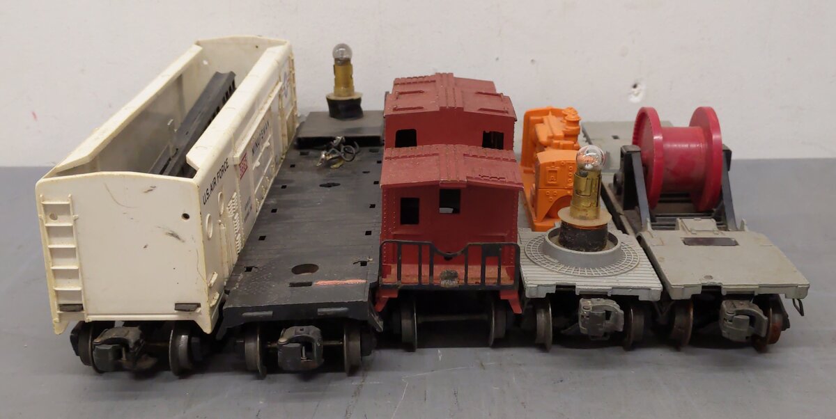Lionel Vintage O Freight Cars: 3520, 3650, 3665, 6017 [5] VG