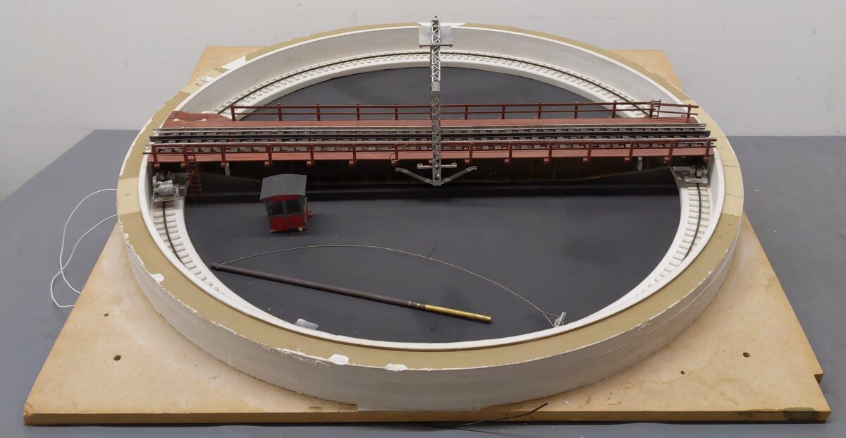 O Gauge Electronic Turntable Control Cab EX