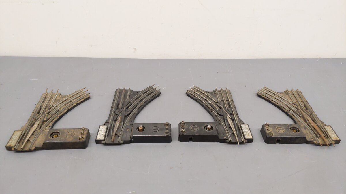 Lionel 022 O Gauge Left-Hand & Right-Hand Electric Remote Switches [4] VG