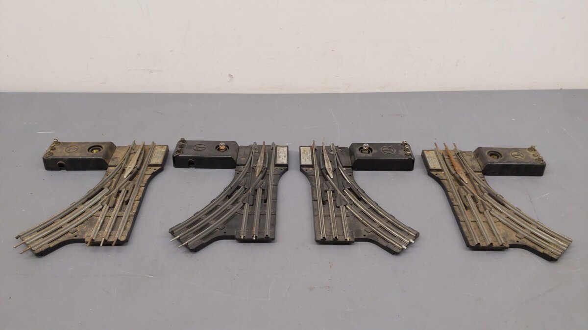 Lionel 022 O Gauge Left-Hand & Right-Hand Electric Remote Switches [4] VG