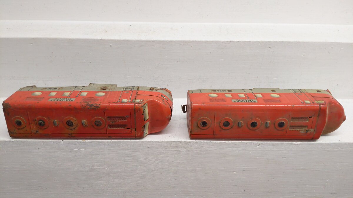 Marx 6000 Vintage O Southern Pacific Tinplate AA Diesel Locomotives VG