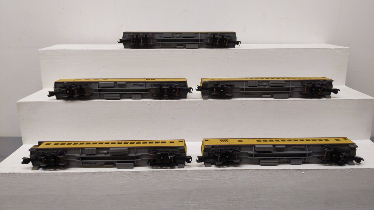 American Models S Scale Assorted Passenger Cars: [5] VG