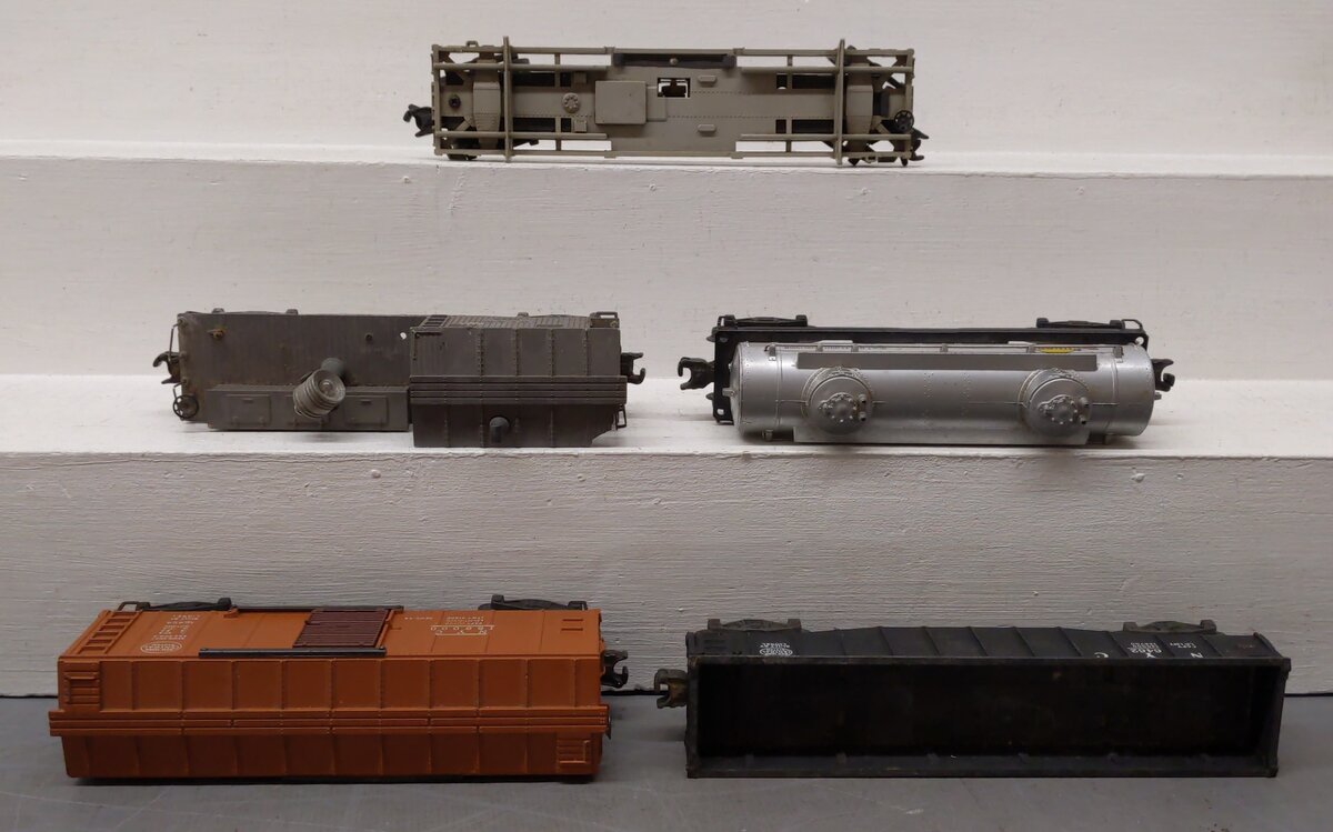 Lionel Vintage O Freight Cars: 6420, 6465, 6454, 6462, 336155 [5] VG
