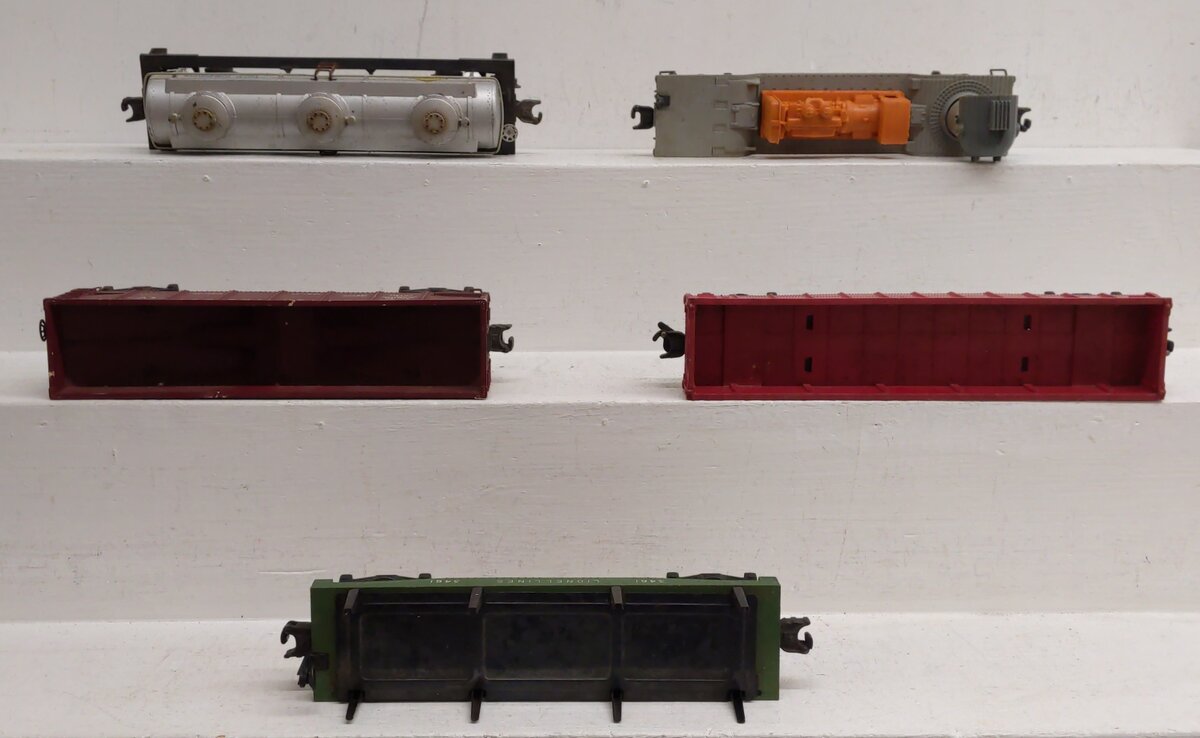 Lionel Vintage O Freight Cars: 6465, 6415, 3520, 3461X-25, 6562-25 [5] EX/Box