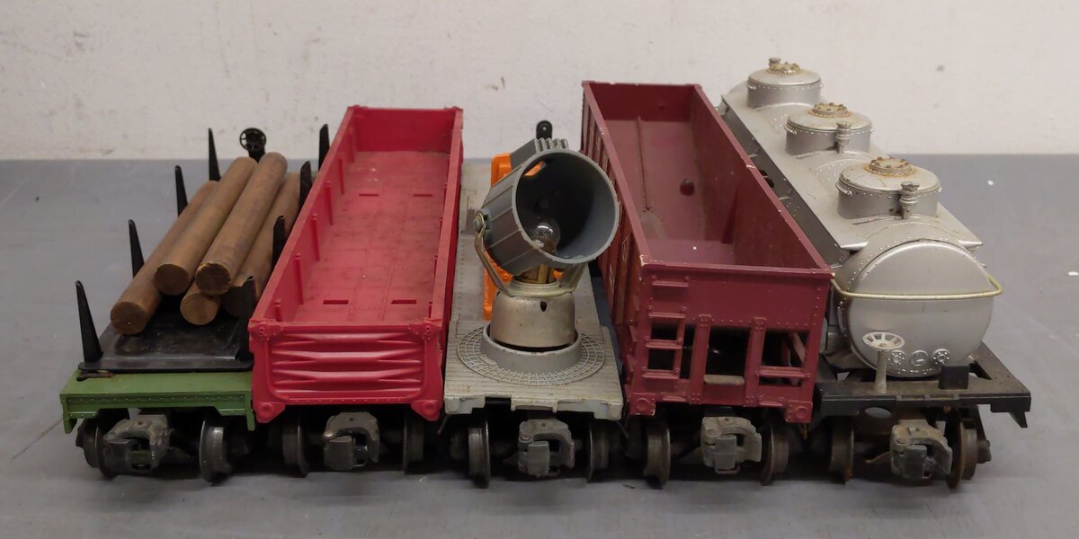 Lionel Vintage O Freight Cars: 6465, 6415, 3520, 3461X-25, 6562-25 [5] EX/Box