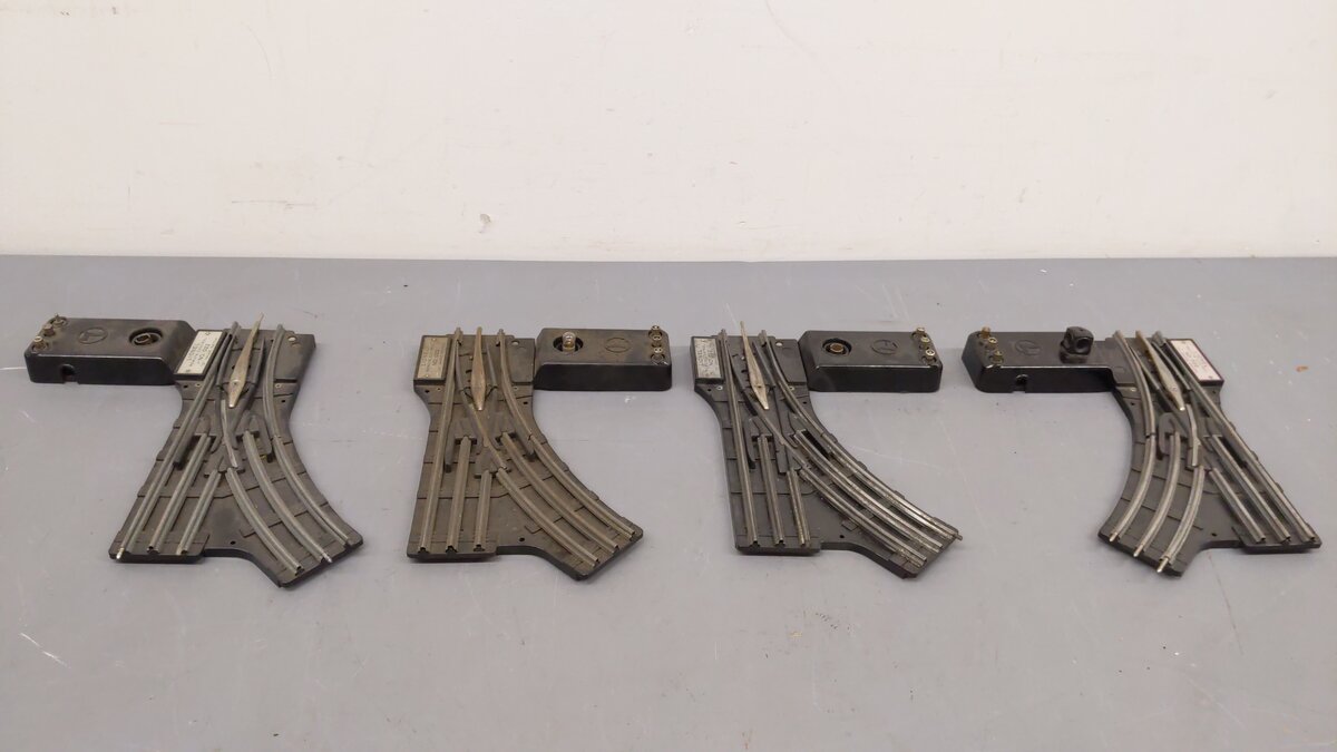 Lionel 022 O Gauge Left-Hand & Right-Hand Electric Remote Switches [4] VG