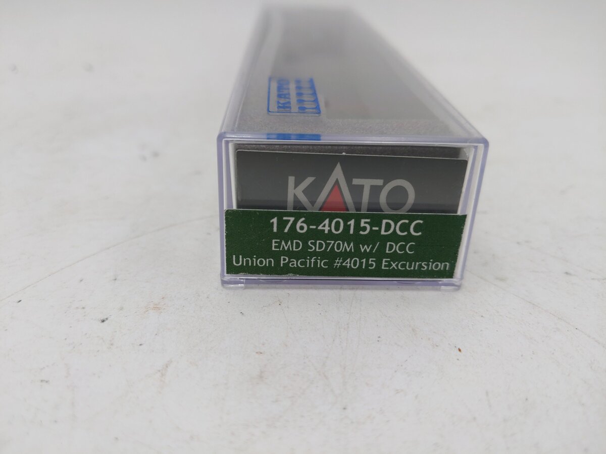 Kato 176-4015 N UP Excursion Ver. EMD SD70M Flat Radiator Diesel Loco #4015 LN/Box